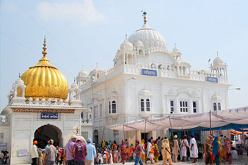 Amritsar to Gurudwaras Tour from Ludhiana